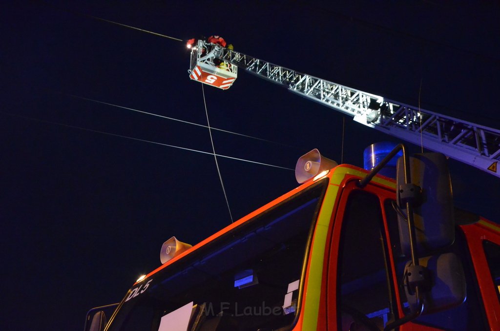 Einsatz BF Hoehenretter Koelner Seilbahn Hoehe Zoobruecke P2333.JPG